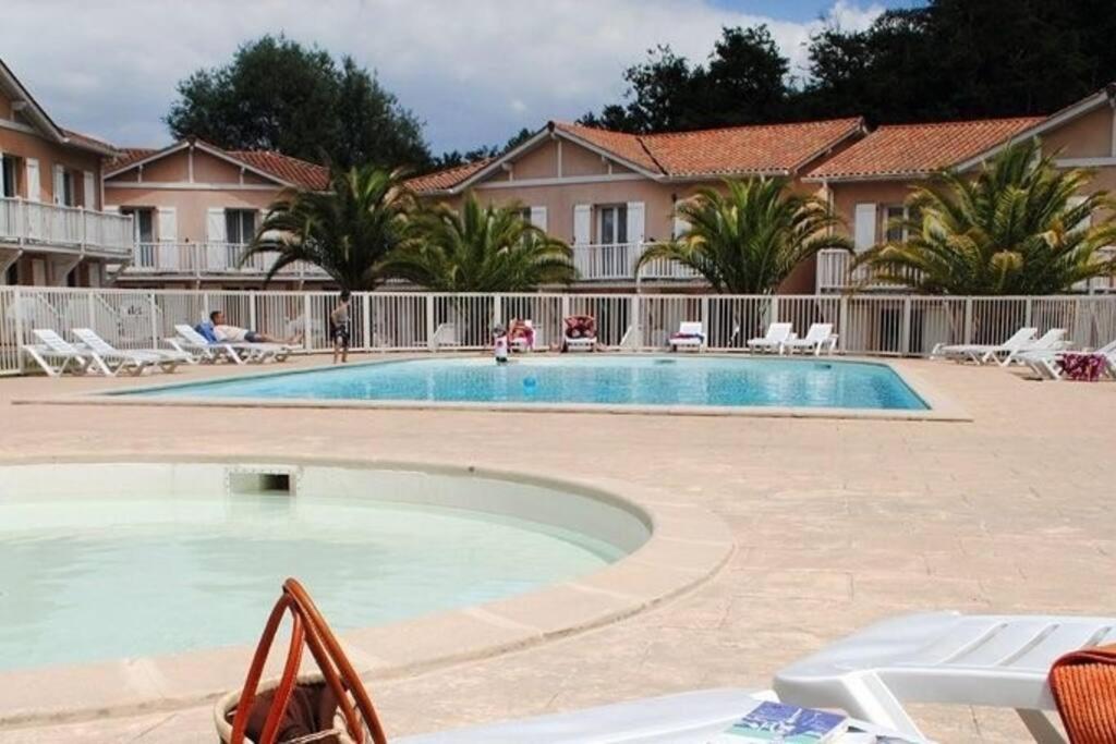 Apartmán T3 En Duplex Avec Grande Piscine Anglet Exteriér fotografie